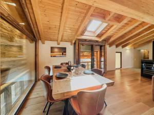 Pilanous House - Penthouse suite - Swiss Alps