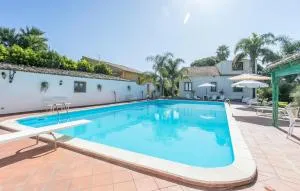 Beautiful Home In Chiaramonte Gulfi - 卡尔塔吉罗