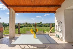 Maisons de vacances Gite Piscine Interieure : photos des chambres