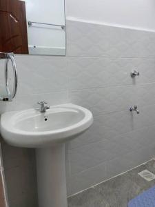 Olive Homes Modern & Stylish Suite - 2 bdrm