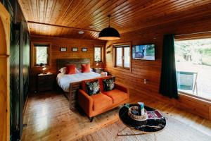 Enchanted Lodge Great Ayton with hot tub and onsite bistro