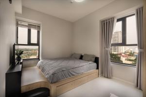 CENTANA Thu Thiem - Serviced Apartment - Saigon - District 2 - Q2 - Ho Chi Minh City - Netflix, FPT TV, Youtube Premium, Playstation 5, Workstation - Super WiFi