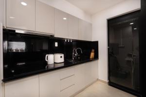 CENTANA Thu Thiem - Serviced Apartment - Saigon - District 2 - Q2 - Ho Chi Minh City - Netflix, FPT TV, Youtube Premium, Playstation 5, Workstation - Super WiFi