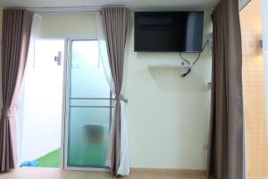 Baan Suan Madam บ้านสวนมาดามวังน้ำเขียว