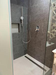 Sandton Drive - Frnch on 2nd