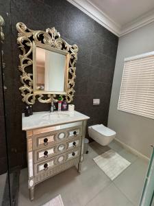 Sandton Drive - Frnch on 2nd