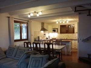 Maisons de vacances maison de montagne spacieuse et chaleureuse : photos des chambres