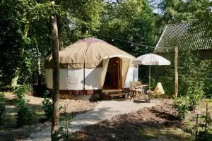 Magical Yurts - Bij de Boswachter - Benk en Donk