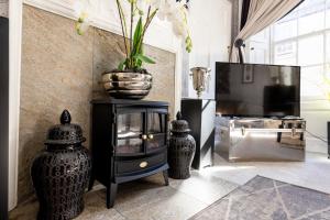 Elegant Flat Near Princes Street - Perfect Location, 24-7 Customer Support