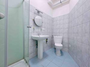 B Downtown modern apartment