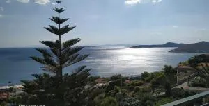 Vintage house by the sea in althea - 阿基亚码头