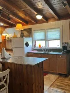 Farm Cabin - Harrells