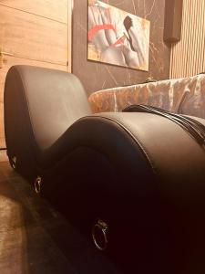 Loveroom 50 nuances de bulles jacuzzi et sauna privatif