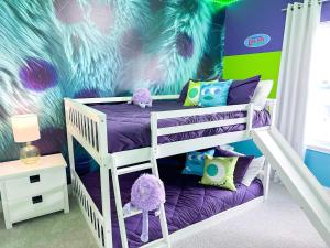 RR7912SD - The Monsters Inc Reup to 6 guest