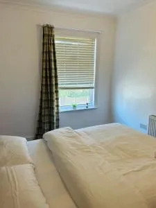 Charming Double Bed Room in New Moston - Moston