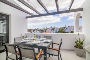 CASA AGATHA - 3 terraces, AC, tv channels, 2 bedrooms & bathrooms, heated pool