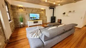 Gemütliches Altbau-Loft mit Kamin und Parkplatz - Haßmersheim