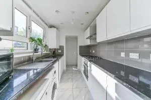 Amazing 4 bed house in Kingston - 泰晤士河畔金斯顿