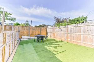 Amazing 4 bed house in Kingston