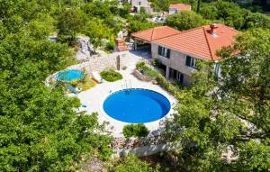 Villa Kate - outdoor pool, 4 bedrooms, free parking - Gromača