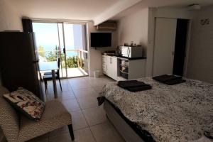 Camps Bay Studio in prime location