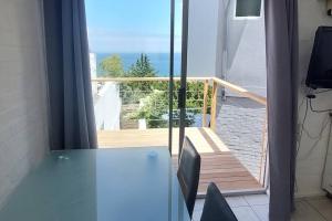 Camps Bay Studio in prime location