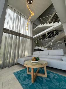 LaCelia SantaVeronica