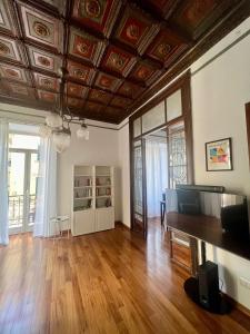 Vomero Hideaway Naples - family friendly