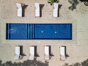 Modern Villas in Tropical Community by Tamarindo