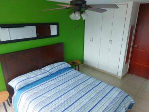 Cozy Apartment near Metro Station Ave 12 Oct