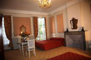 Hotels Hotel du Fiacre : photos des chambres