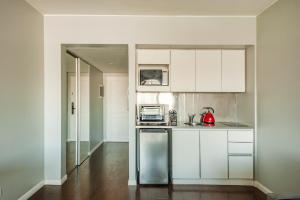 High End Cozy Apt at CENTRAL RECOLETA -Amazing View- powered by Argenhost 12H