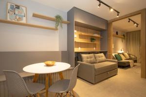 Apartamento próximo a praia com vista lateral do mar