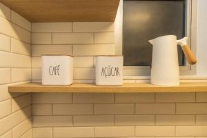 Apartamento próximo a praia com vista lateral do mar
