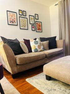 Spacious 2-Bed House, DMU, Prime Central Location