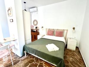 sky inn with wonderful Acropolis view in Neos kosmos