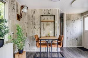 Chalet voor Stellen met een Whirlpool en een Sauna voor Ontspanning
