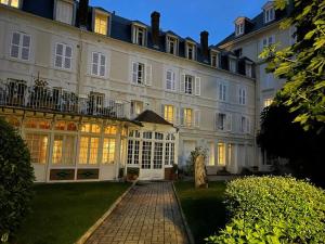 Appartements Residence Tivoli, Trouville, 2min plage : Appartement 1 Chambre - Vue sur Jardin