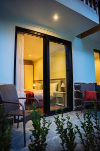 Tikawasi ollanta 2 incluye transporte o recojo a la estacion de tren