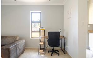 Serene City Escape - Near Sandton, Melrose and Illovo