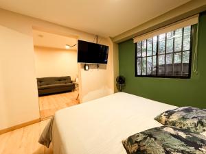 Nuevo estudio cerca de Plaza Mayor NID101 By Roots Rentals