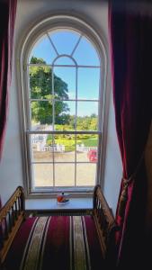 Riverview Georgian House