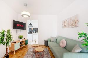 Charmant et Grand studio 34m2, Paris Disneyland 20min, Aéroport CDG, Parc Asterix, Gare de Chelles Gournay