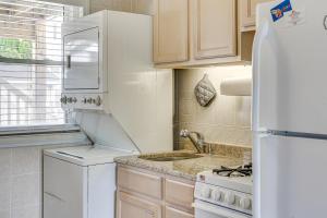 Wildwood Crest Retreat Walk to Beach and Boardwalk!