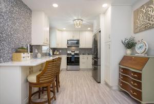 Bonita Bungalow Bike to Beach