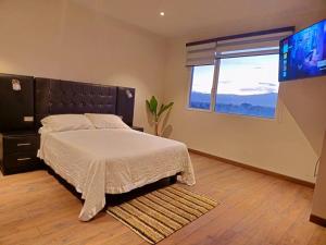 Comodo y equipado departamento en la Av Juan de la Rosa