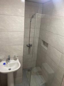 lugar comodo y barato