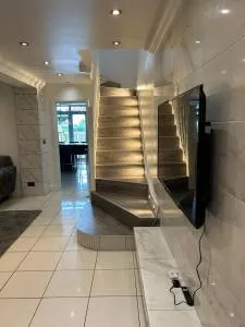 Beautiful house in Slough - Farnham Royal