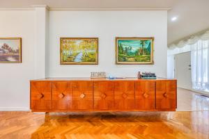 StayAU Spacious 6BR McKinnon Pool Home