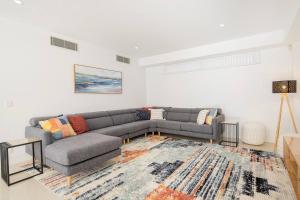 Dee-Ell Place A Beachside Entertainers Dream